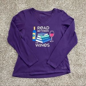 Life is Good Read Between the Wines Long Sleeve Crusher Tee Women’s Medium